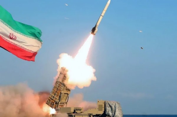 İran Silahları Oyunu Değiştirdi! ABD’nin Sistemleri Neden Yetersiz Kalıyor?